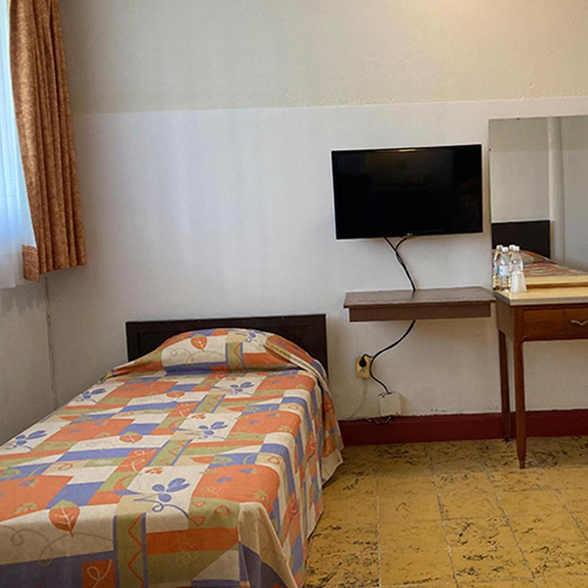 Hotel Y Parque Acuatico La Caldera Abasolo 外观 照片