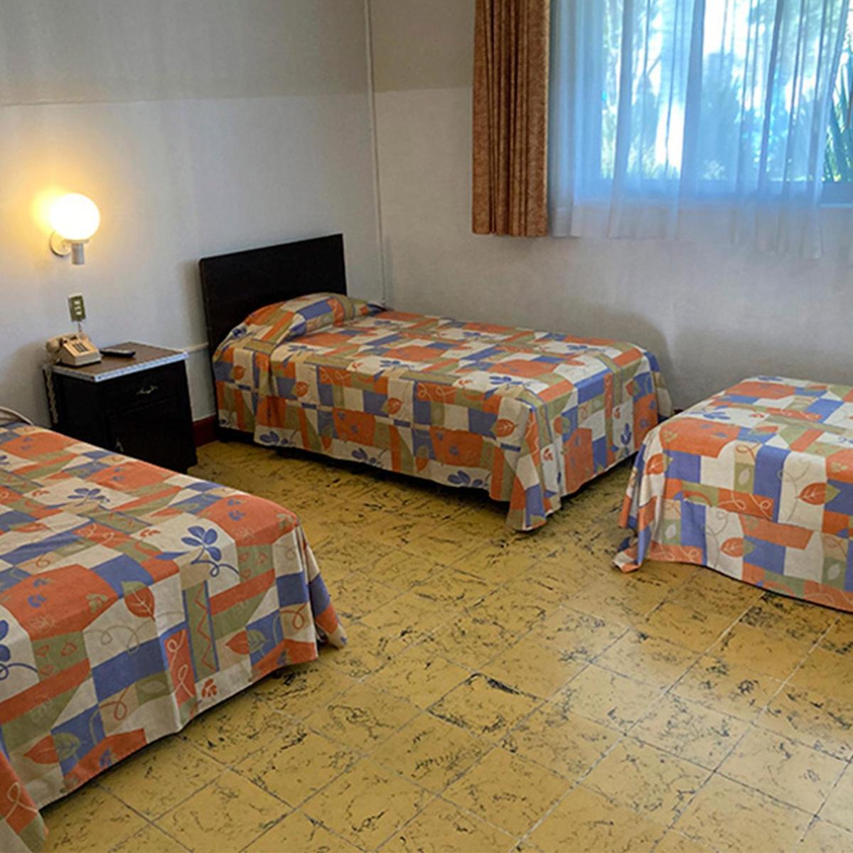 Hotel Y Parque Acuatico La Caldera Abasolo 外观 照片