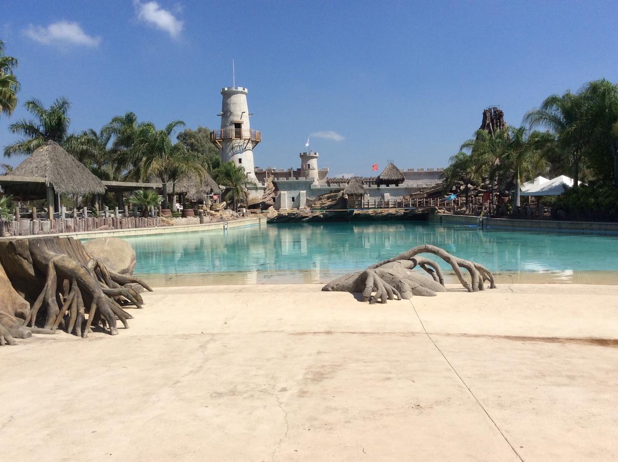 Hotel Y Parque Acuatico La Caldera Abasolo 外观 照片