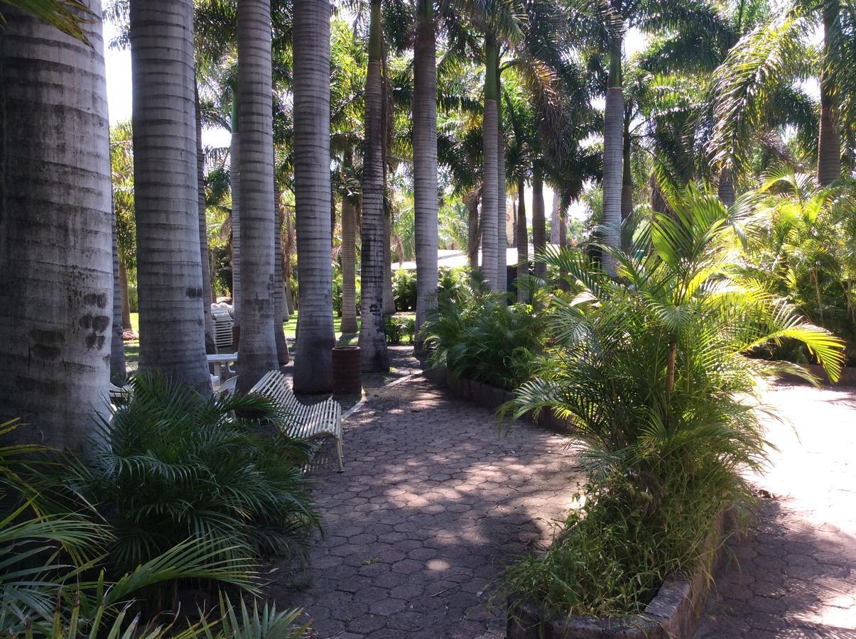 Hotel Y Parque Acuatico La Caldera Abasolo 外观 照片