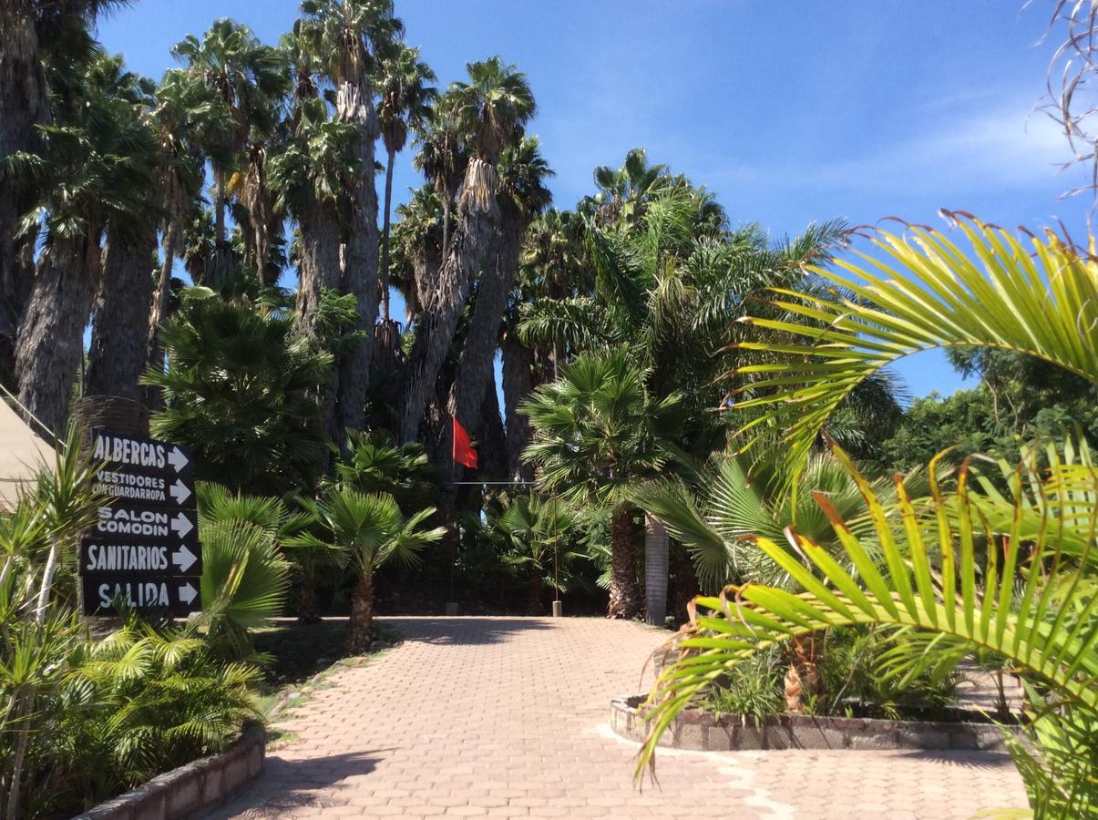 Hotel Y Parque Acuatico La Caldera Abasolo 外观 照片
