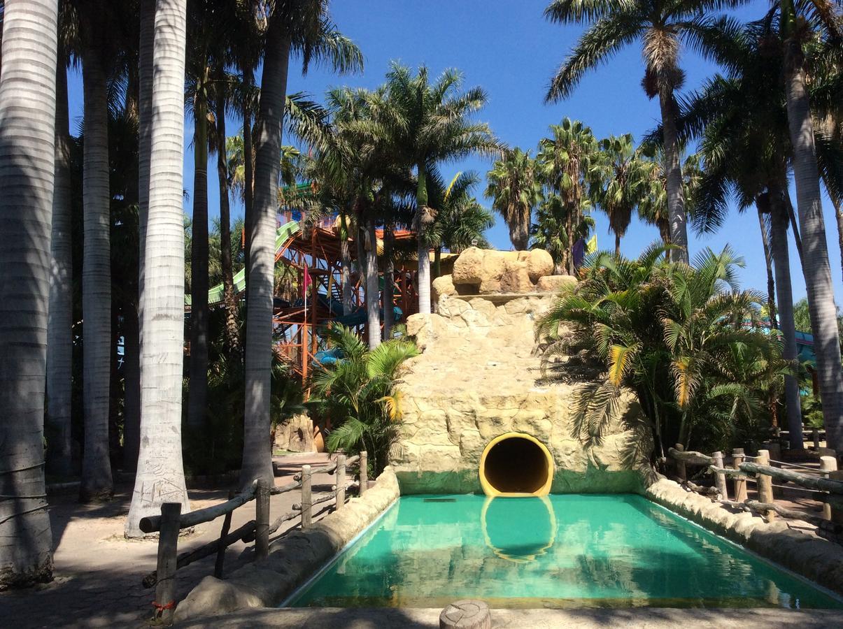 Hotel Y Parque Acuatico La Caldera Abasolo 外观 照片